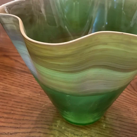 Murano ribbon glass vase‎
